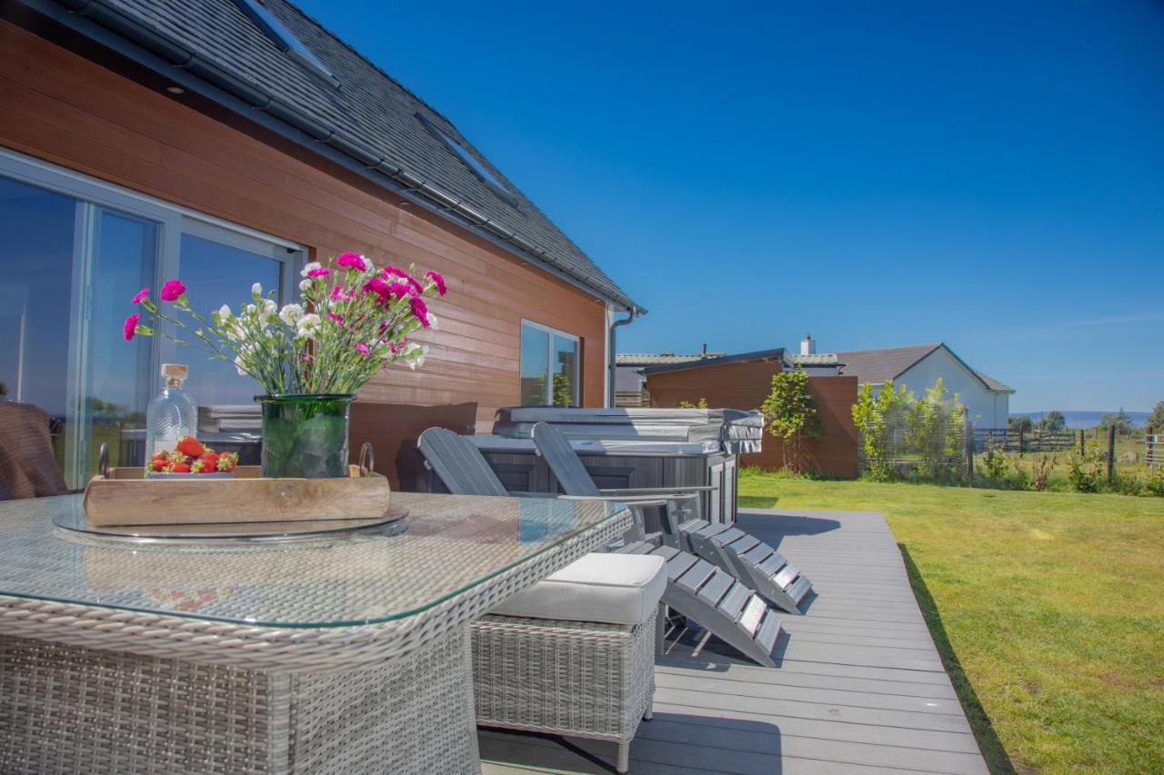 Villa Litua Luxury Self-Catering With Stunning Sea Views Arisaig Exterior foto